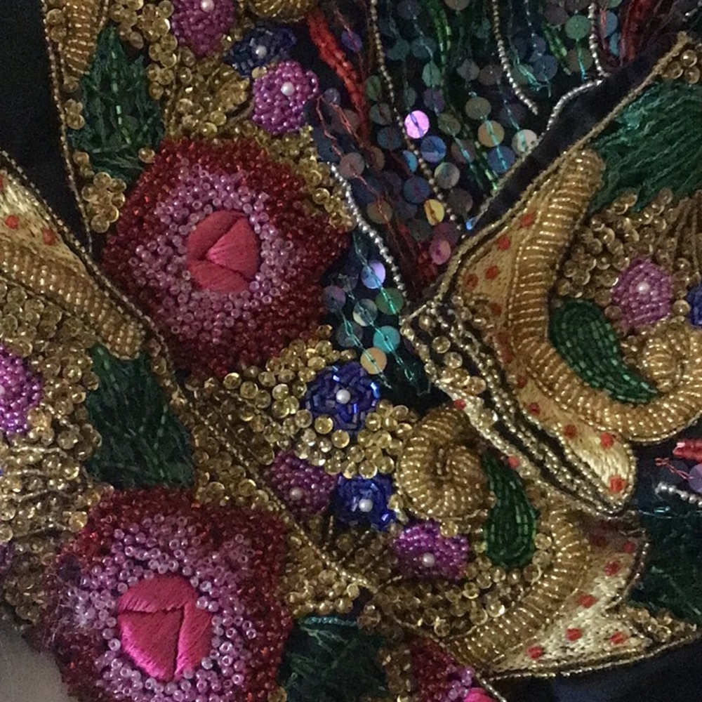Amazing beaded vintage jacket in superb condition medium